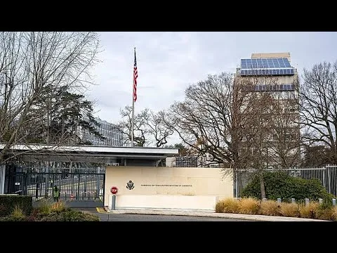 Négociations de Genève : progrès significatifs dans le dossier nucléaire iranien avec l’implication d’Oman et la tension en Palestine
